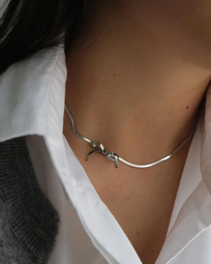 Tiny Bow | Necklace